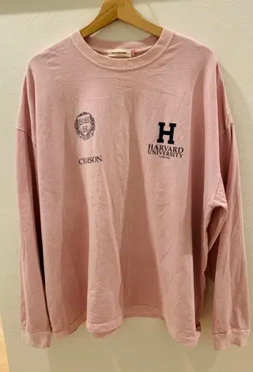 하버드 대학교 핑크 롱 슬리브 티셔츠