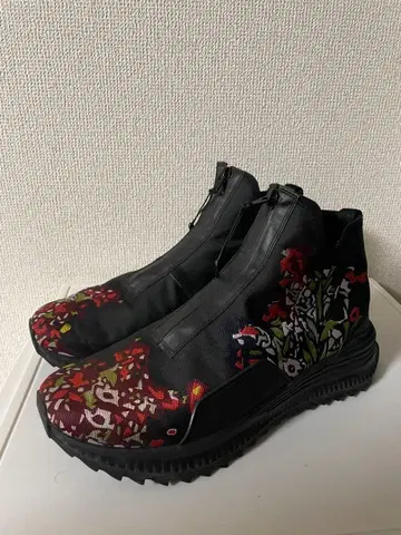 PUMA 아웃 로 모스크바 콜라보 신발