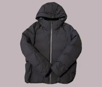 유니클로 심리스 다운 파카 블랙