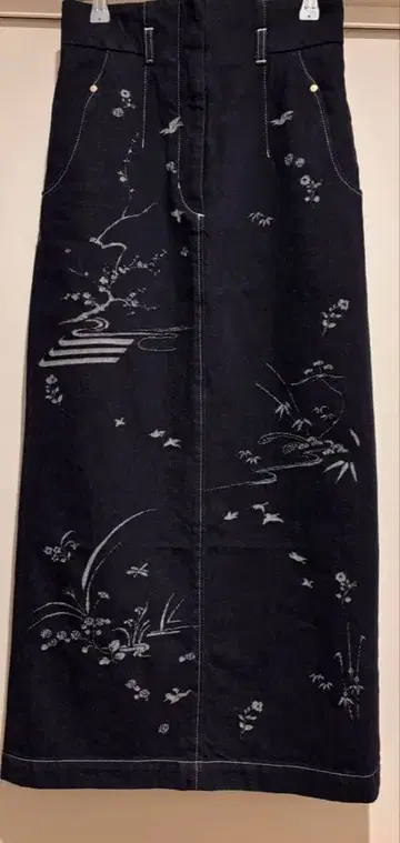 Mame Kurogouchi 네이비 데님 스커트