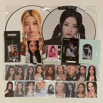 LESSERAFIM FEARNADA 윤진 부채 트레이딩 카드