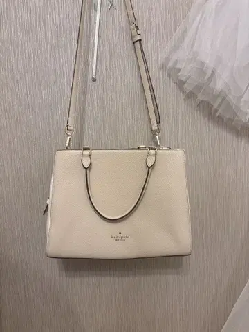 케이트 스페이드 숄더백 화이트