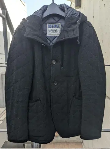 투모로우랜드 퀼팅 자켓 블랙