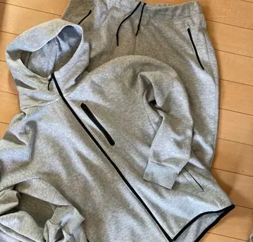 UNIQLO 드라이 스트레치 맨투맨 상하의 셋업