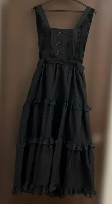 시마무라 x 아오키 미사코 오버롤 스커트 [ 블랙 ]