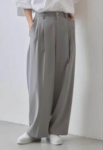 그레이 와이드 팬츠 플리츠 포함