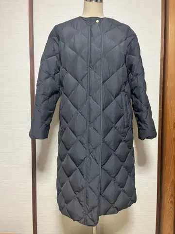 다크 그레이 퀼팅 다운 코트