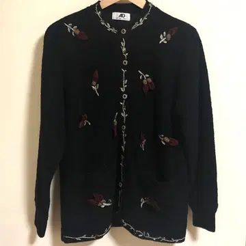 여성복 아우터 니트 블랙 미사용 자수 [ 익명 배송 ]