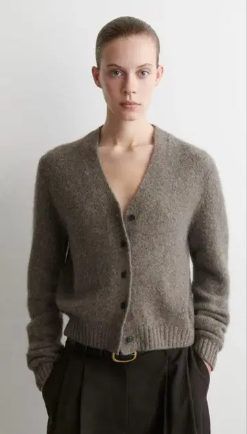 이번 시즌 신상 cos 알파카 혼방 가디건