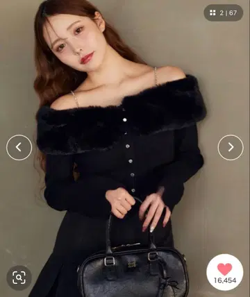 NICE CLAUP web 한정판 인조 모피 비쥬 니트 블랙