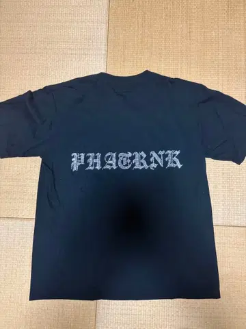 PHATRNK 큐빅 블랙 T셔츠