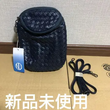 네이비 뜨개질 가죽 숄더백