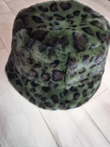 ORIENT 인조 모피 레오파드 무늬 버킷햇