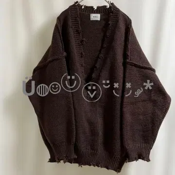 후즈후 갤러리 V넥 크러쉬 데미지 니트 다크 브라운