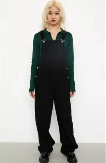 [ LAGUAGEM ] 블랙 살로펫 V자 디자인