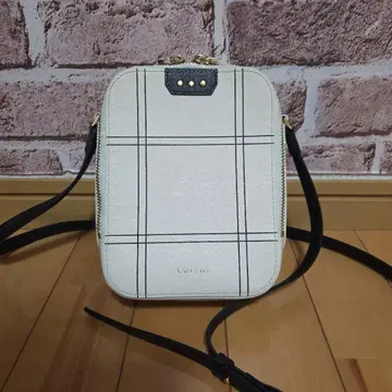 CULLNI 스퀘어 가죽 숄더백