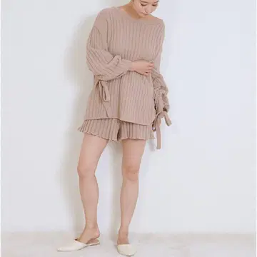 젤라또피케 에어모코 시리즈 브라운 리브 편직 셋업