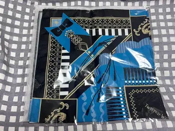 트위스테이 플레이풀 스퀘어 스카프 플로이드