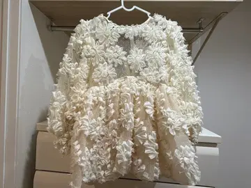 Acka. 플라워 페플럼 블라우스