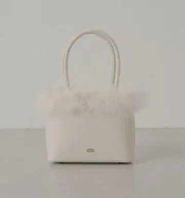 택 포함 미사용 새상품 [ Chico ] 마라보 퍼 스퀘어 백