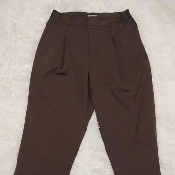 뉴발란스 와이드 테이퍼드 팬츠 M 사이즈