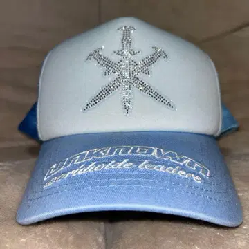 Unknown london 스톤 메쉬 캡 스카이블루