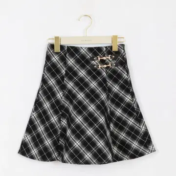 AnMILLE 안미르 빅 타이트 플레어 스커트 블랙 체크