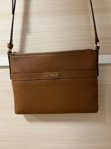 FURLA 브라운 가죽 숄더백 훌라 숄더백 브라운