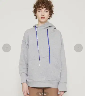 UN3D. 비대칭 후디