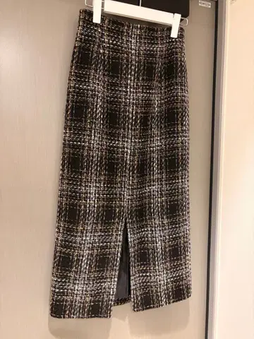 트위드 타이트 스커트 내추럴 뷰티