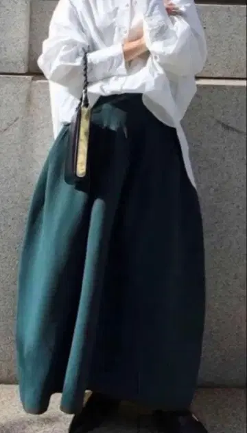 [ machatt ] 마차트 MACHATT 홀 가먼트 홀름 스커트