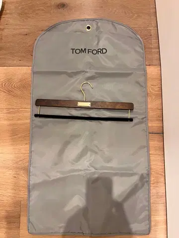 톰포드 옷걸이 포함 의류 톰포드
