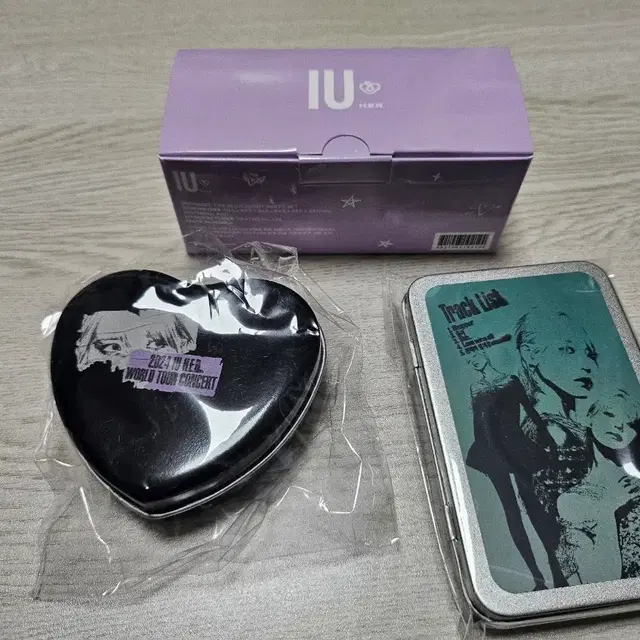 아이유 스티커 및 응원봉 파츠