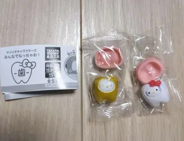 산리오 모두 함께 되자! 치아 헬로키티 헬로키티 (골드)