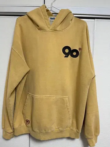 9090 후드티