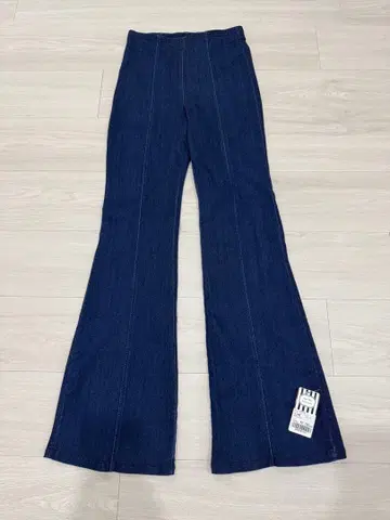 IRIS 플레어 데님 팬츠 하이웨스트 팬츠