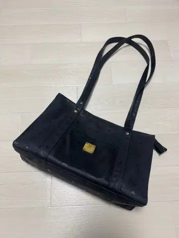 MCM 블랙 토트백