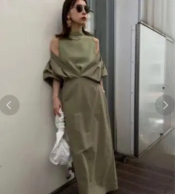 AMERI 메디오프숄더 퍼프슬리브드레스