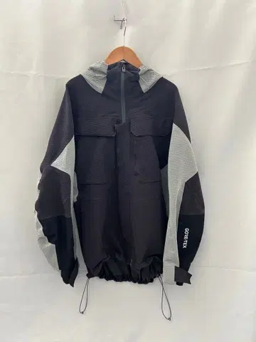 WHITE MOUNTAINEERING 자켓