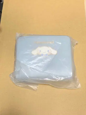 산리오 시나몬 접이식 지갑