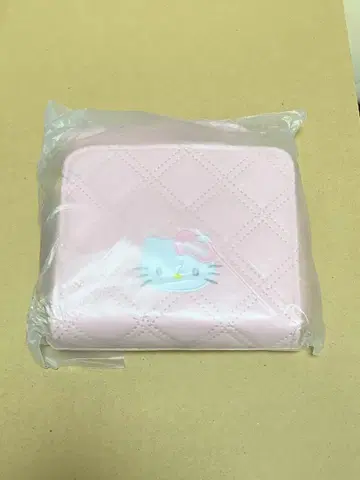 산리오 키티 이단 접이식 지갑