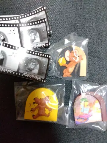 제리와 태피가 있는 집 피규어