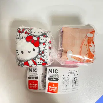 이토 준지 산리오 캐릭터즈 토트백 갸루 토미에 흉내 작은 창 B