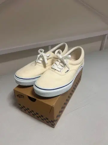 VANS V95CLA 베이지 스니커즈 26.5cm