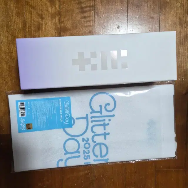 아일릿 응원봉 글릿봉과 가방