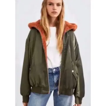 리버서블 올리브 그린 다운 자켓