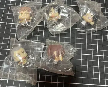 진격의 거인 가챠가챠 키링 리바이 엘렌 코니 쟝 외 일괄