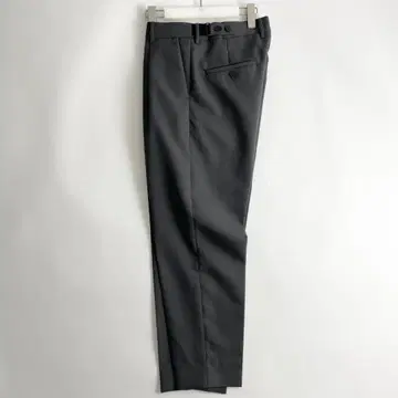 새상품급 23aw TOMORROWLAND 폴리에스테르 울 개버딘 팬츠