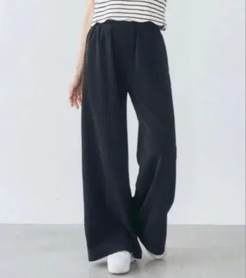 새상품 미개봉 connse 라메 팬츠 블랙 S 사이즈