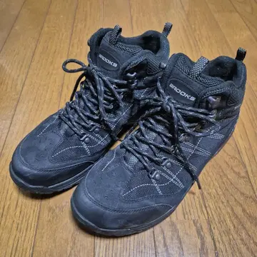 BROOKS 사하라 GI. GORE-TEX 등산화 26cm
